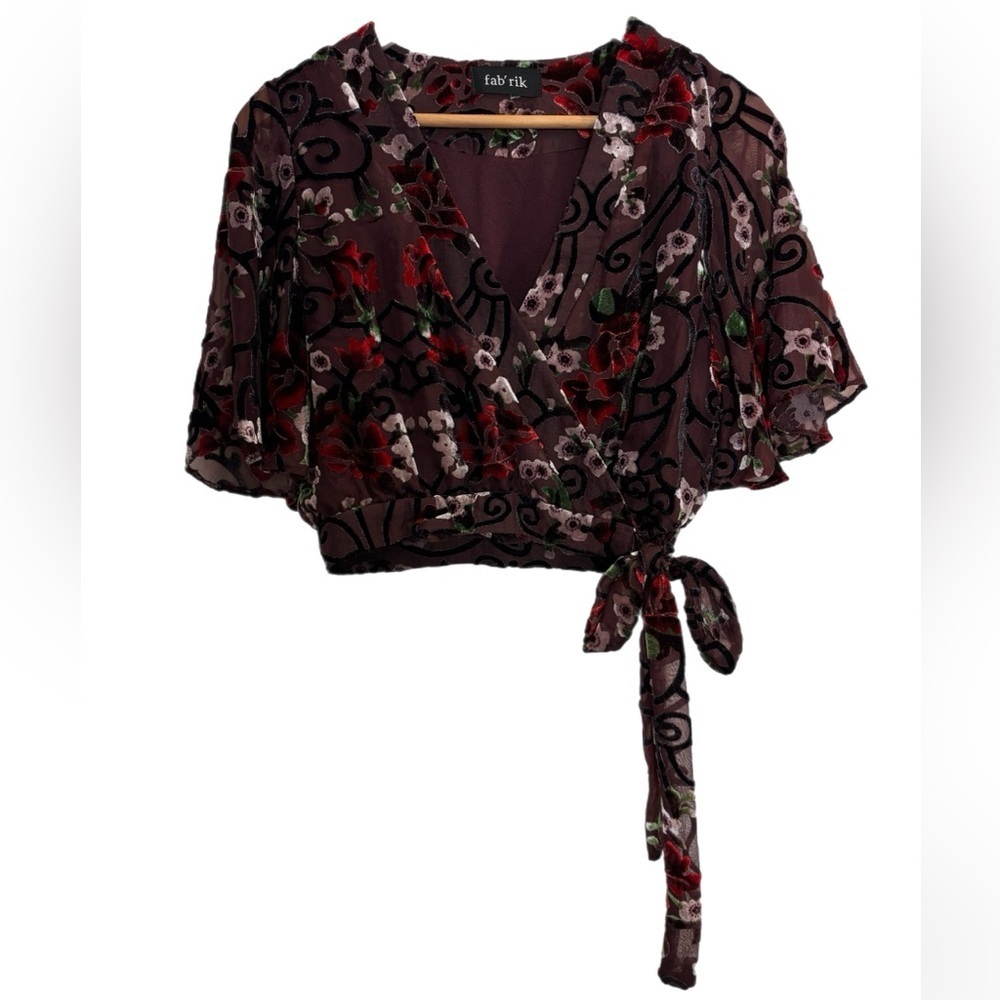 fab’rik flutter sleeve cropped bolero burned out velvet surplice top